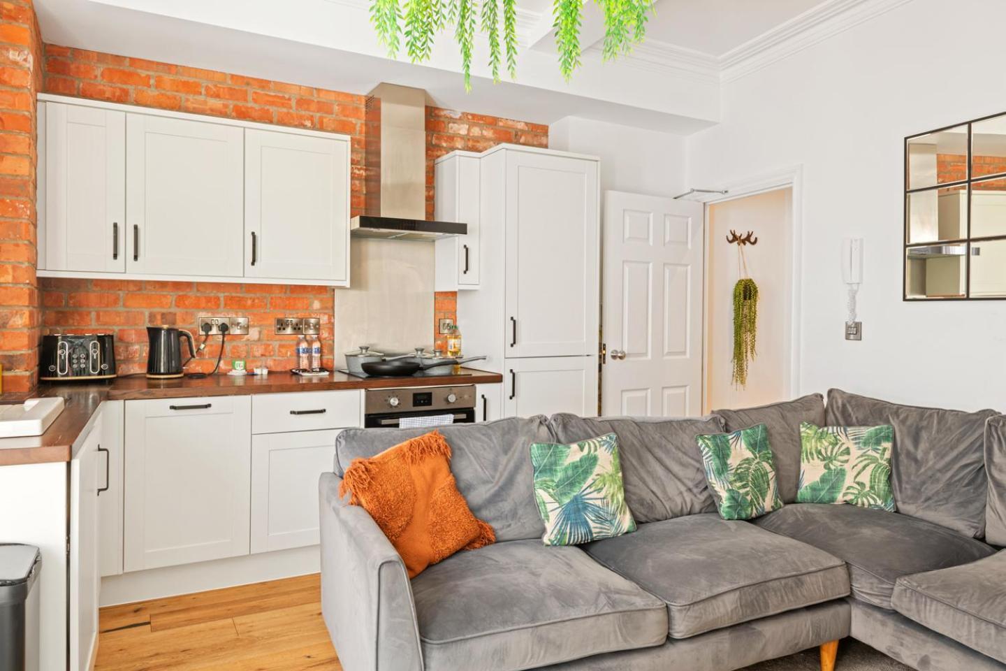 Luxurious City Centre Lace Market Apartment Нотингам Екстериор снимка